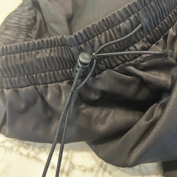 Black Cargo Pants Size Small - Picture 6 of 6